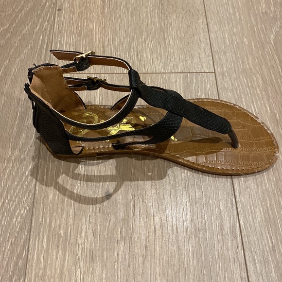 Black gladiator sandals - Picture 2 of 4